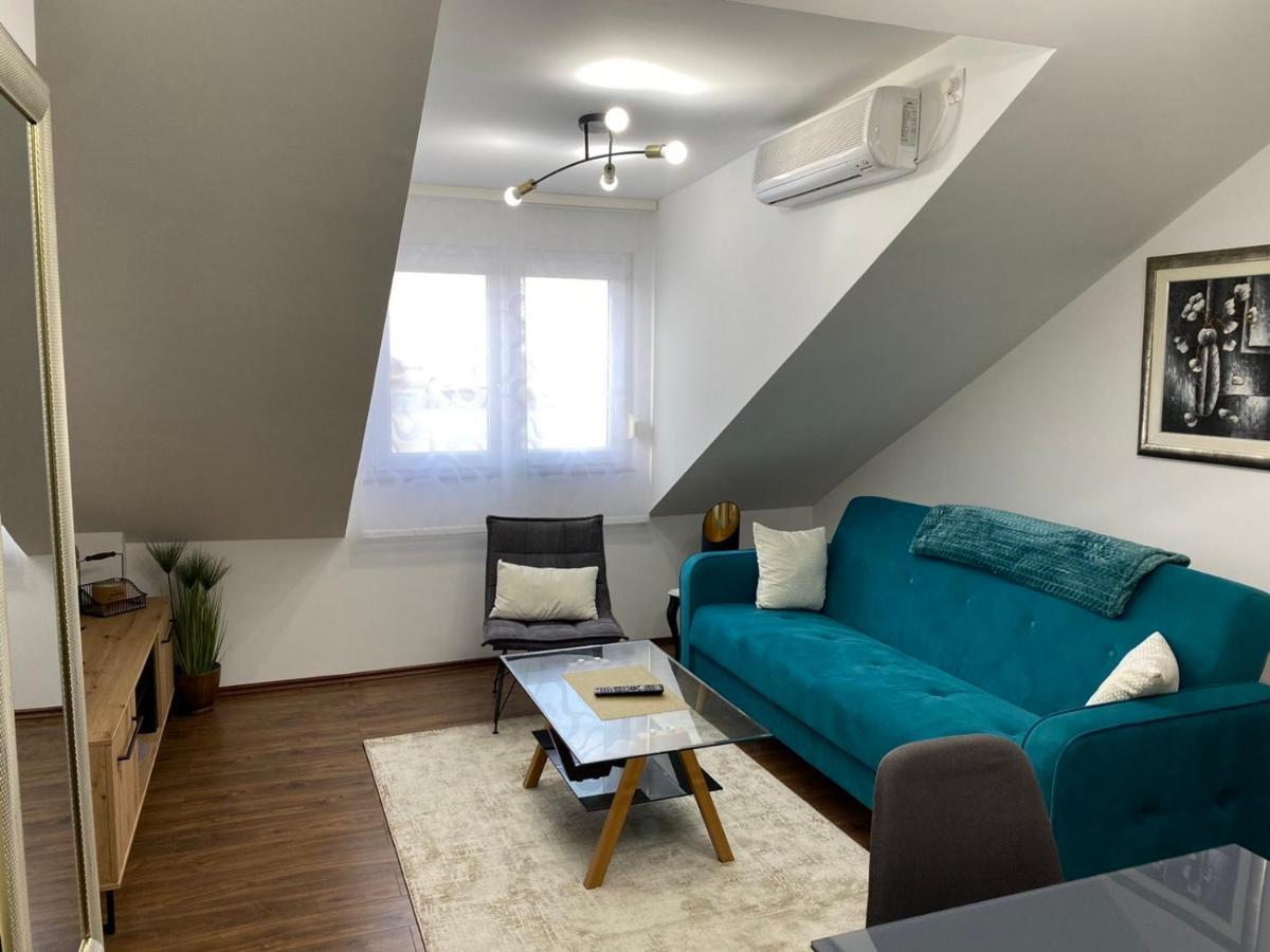 Apartman Pavic Vinkovci Esterno foto